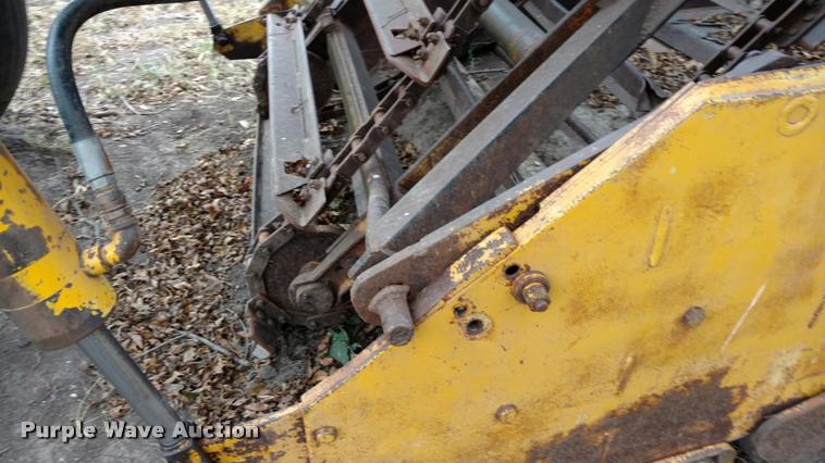 image for item DA4385 Hancock elevating scraper