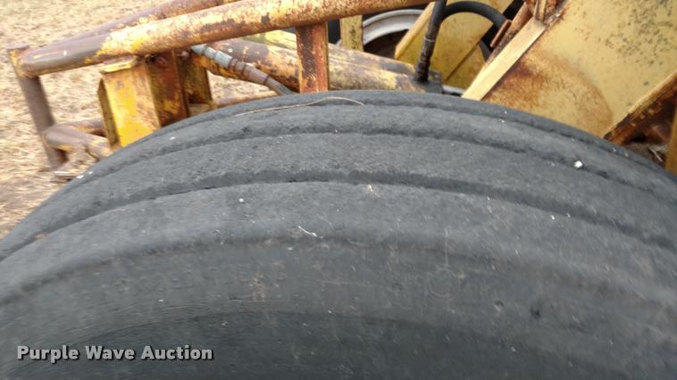 image for item DA4385 Hancock elevating scraper