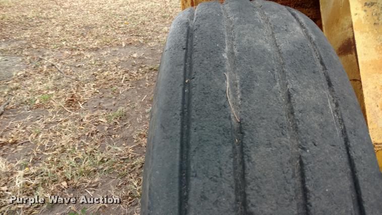 image for item DA4385 Hancock elevating scraper