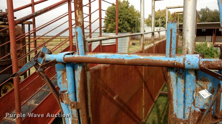 image for item DA4386 Steel livestock alley