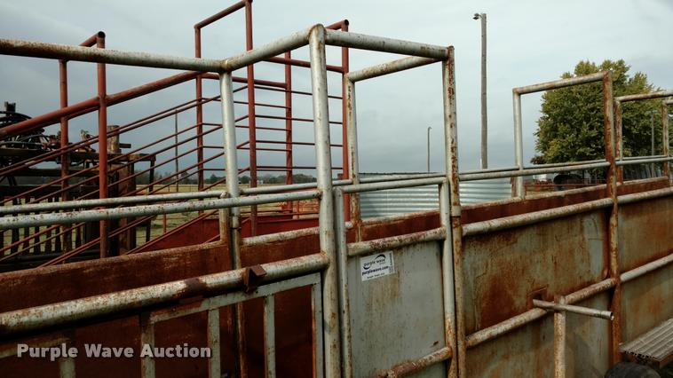 image for item DA4386 Steel livestock alley