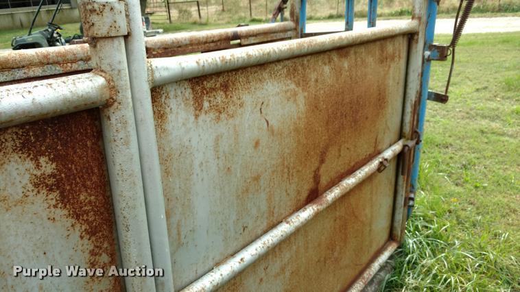 image for item DA4386 Steel livestock alley