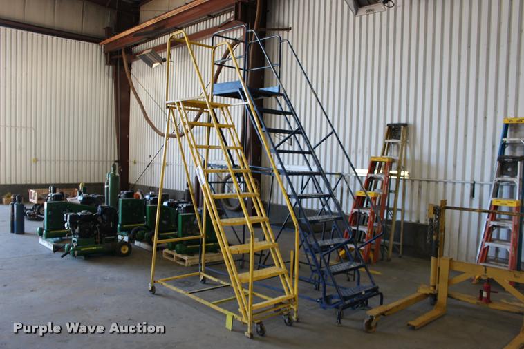image for item DA4432 (3) shop ladders