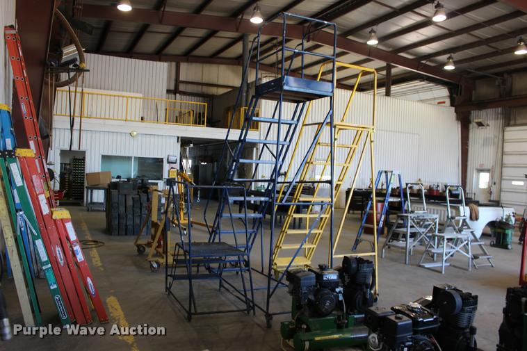 image for item DA4432 (3) shop ladders