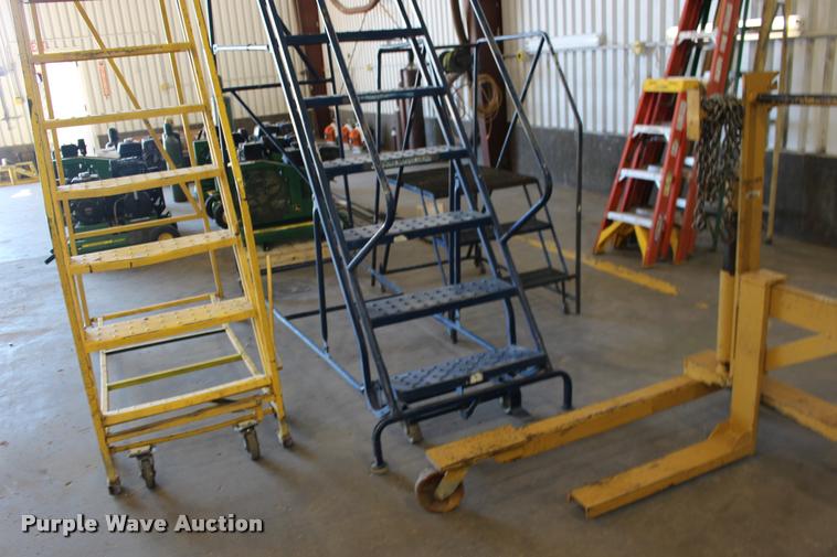 image for item DA4432 (3) shop ladders