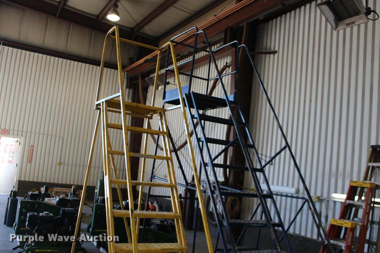 image for item DA4432 (3) shop ladders