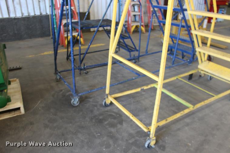 image for item DA4432 (3) shop ladders