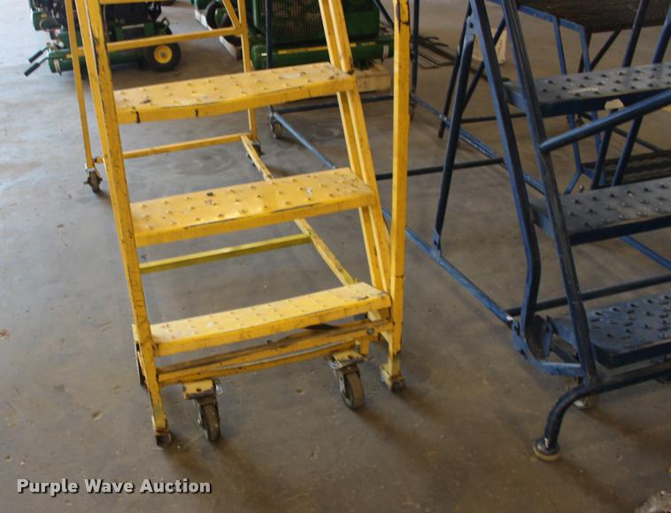 image for item DA4432 (3) shop ladders