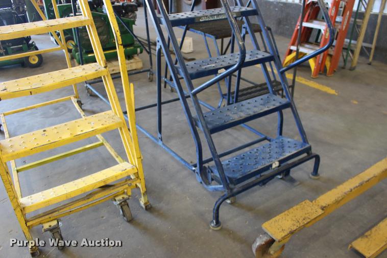 image for item DA4432 (3) shop ladders