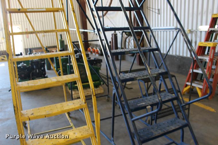 image for item DA4432 (3) shop ladders