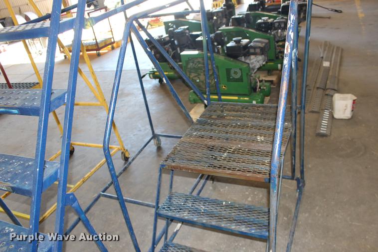 image for item DA4432 (3) shop ladders