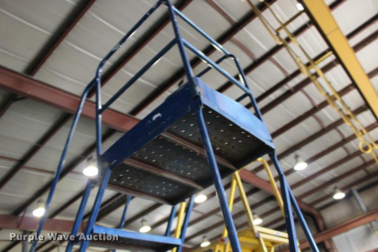 image for item DA4432 (3) shop ladders