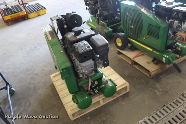 image for item DA4440 John Deere AC2-8GS air compressor