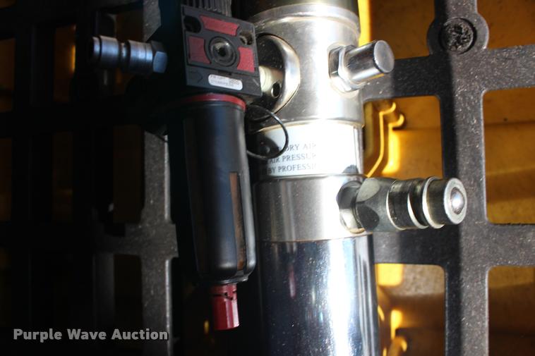 image for item DA4442 Oil drum lube station