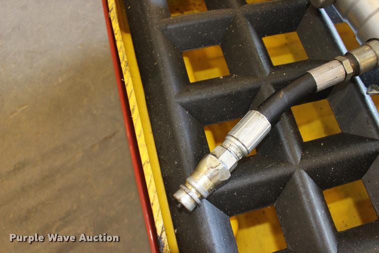 image for item DA4443 Oil drum lube station