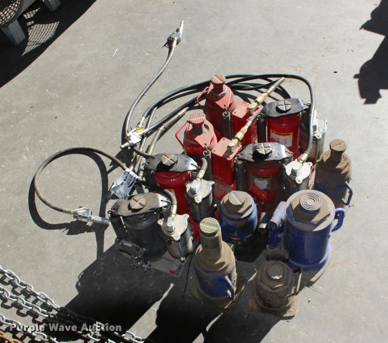 image for item DA4471 (11) bottle jacks