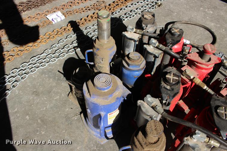 image for item DA4471 (11) bottle jacks
