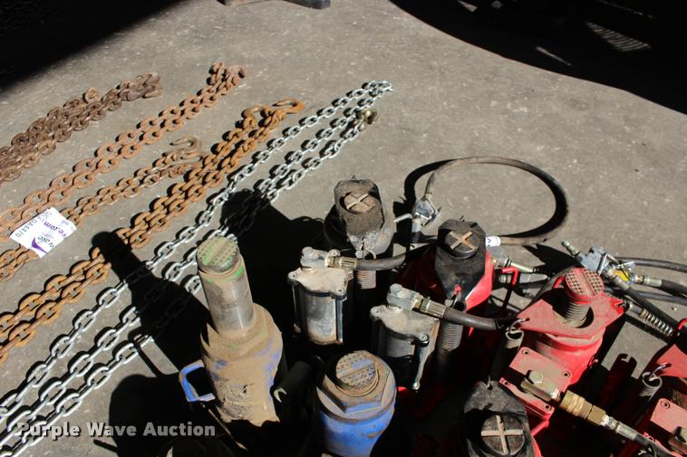 image for item DA4471 (11) bottle jacks