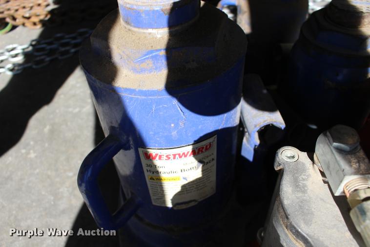 image for item DA4471 (11) bottle jacks