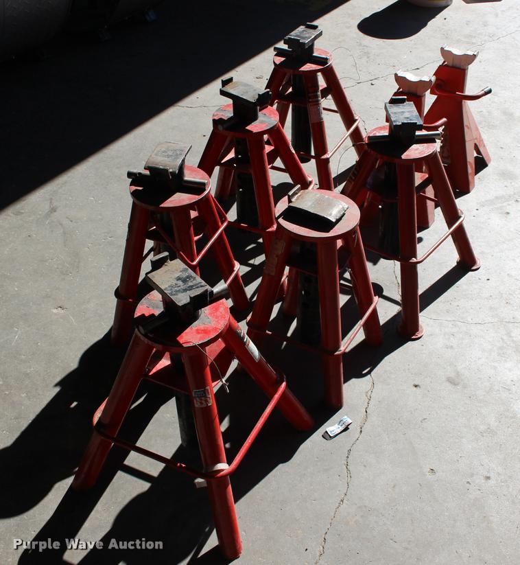 image for item DA4474 (8) jack stands