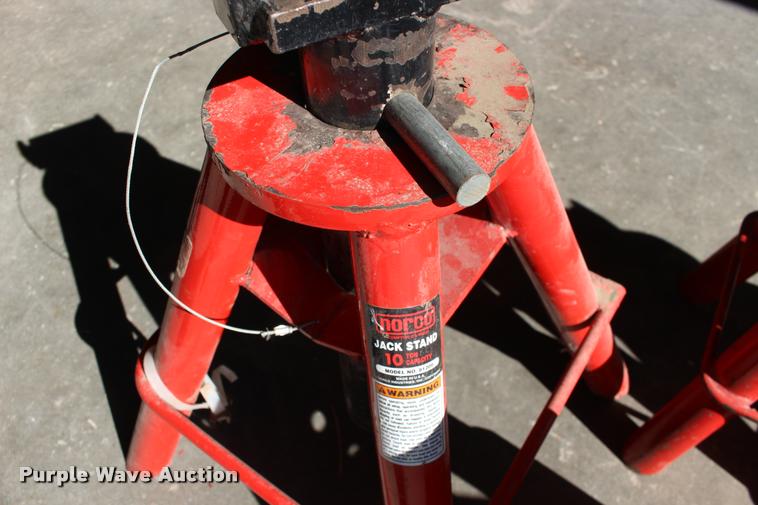 image for item DA4474 (8) jack stands