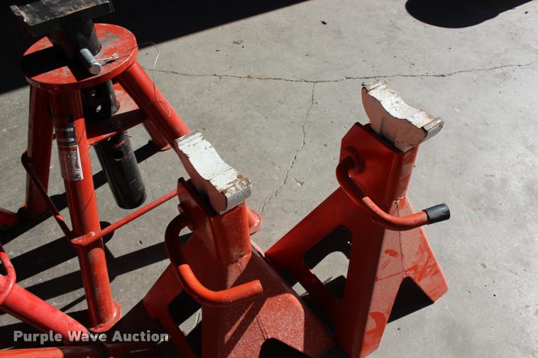 image for item DA4474 (8) jack stands