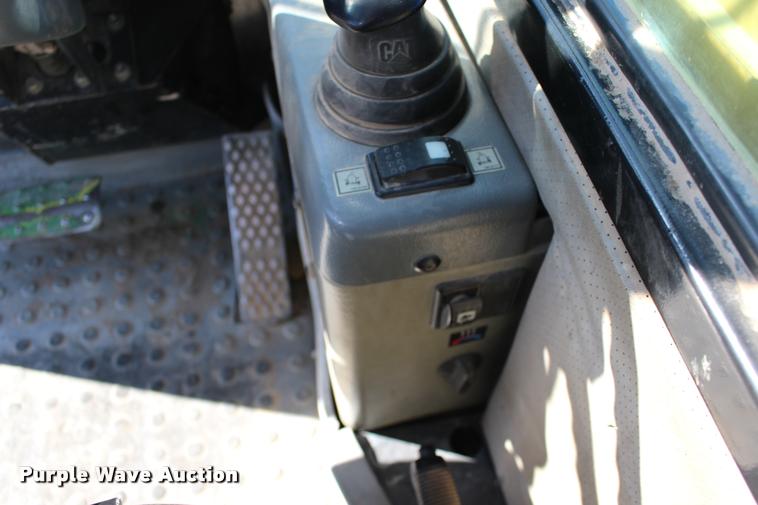 image for item DA4480 Caterpillar TH82 telehandler