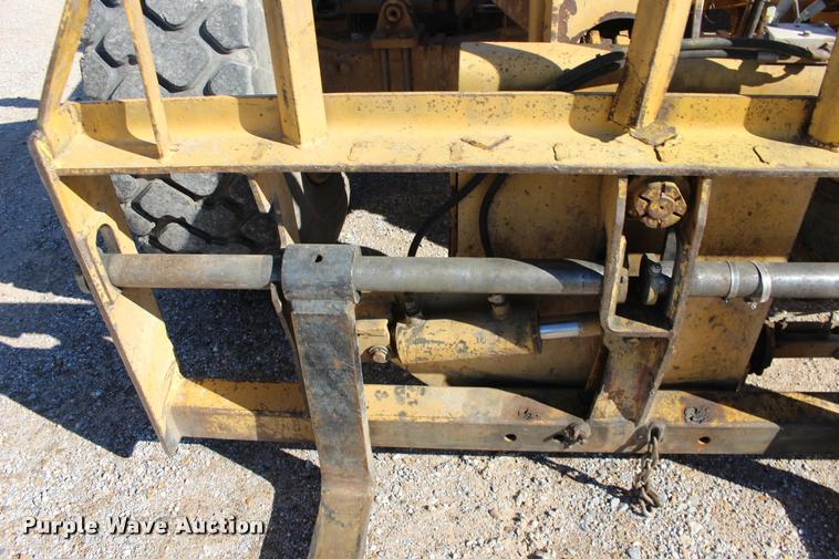 image for item DA4480 Caterpillar TH82 telehandler