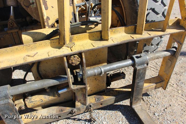 image for item DA4480 Caterpillar TH82 telehandler