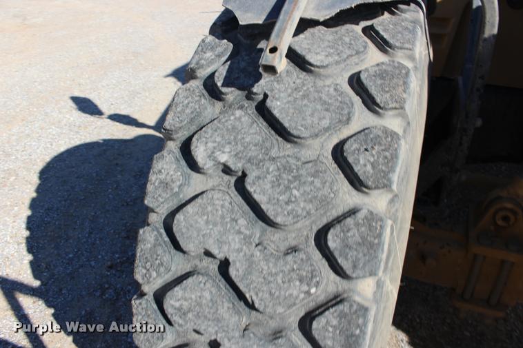 image for item DA4480 Caterpillar TH82 telehandler