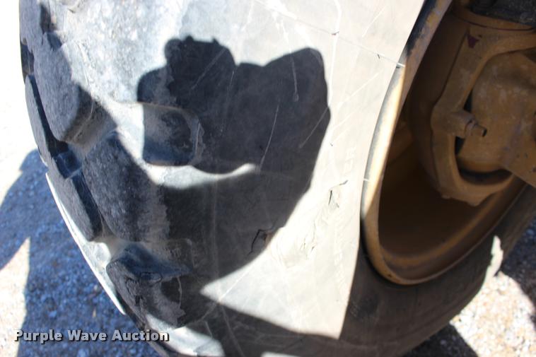 image for item DA4480 Caterpillar TH82 telehandler