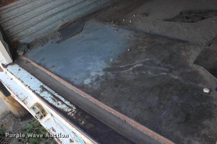 image for item DA4483 1994 Kentucky dry van trailer