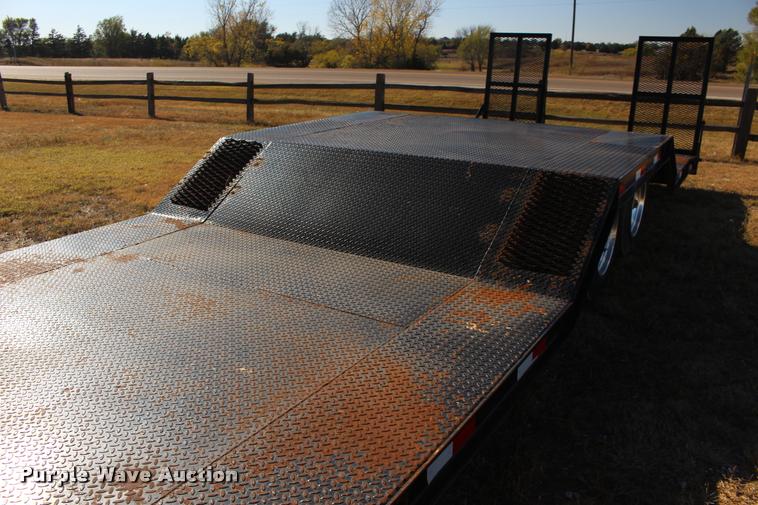 image for item DA4488 2008 Overbilt step deck trailer