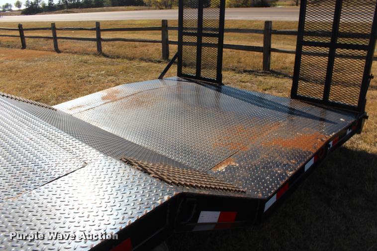 image for item DA4488 2008 Overbilt step deck trailer