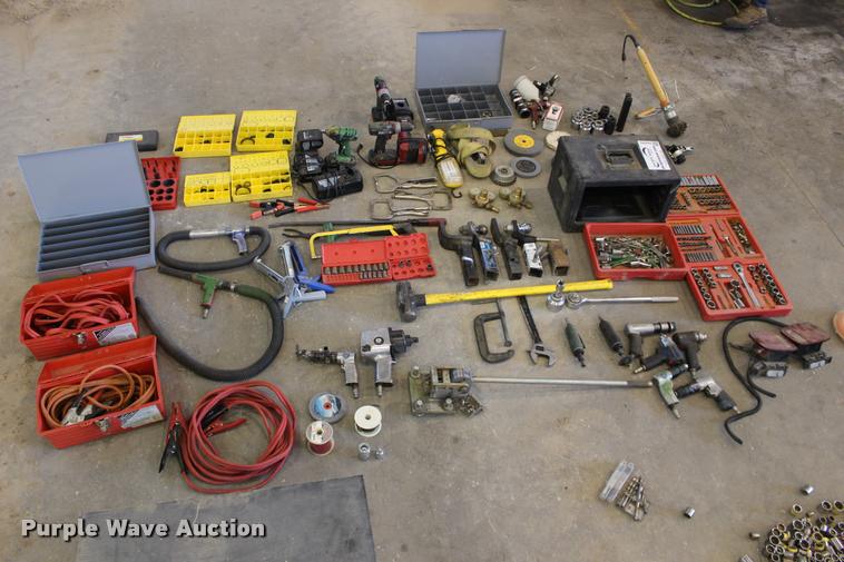 image for item DA4495 Shop equipment