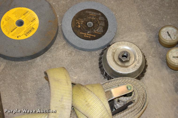 image for item DA4495 Shop equipment