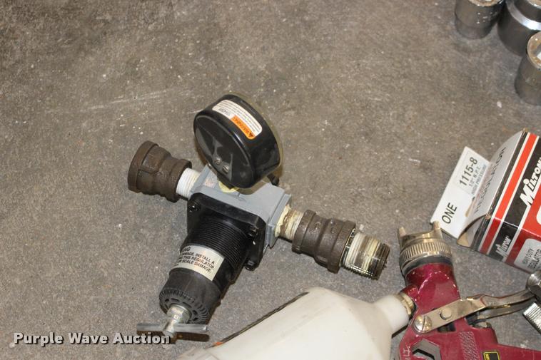 image for item DA4495 Shop equipment