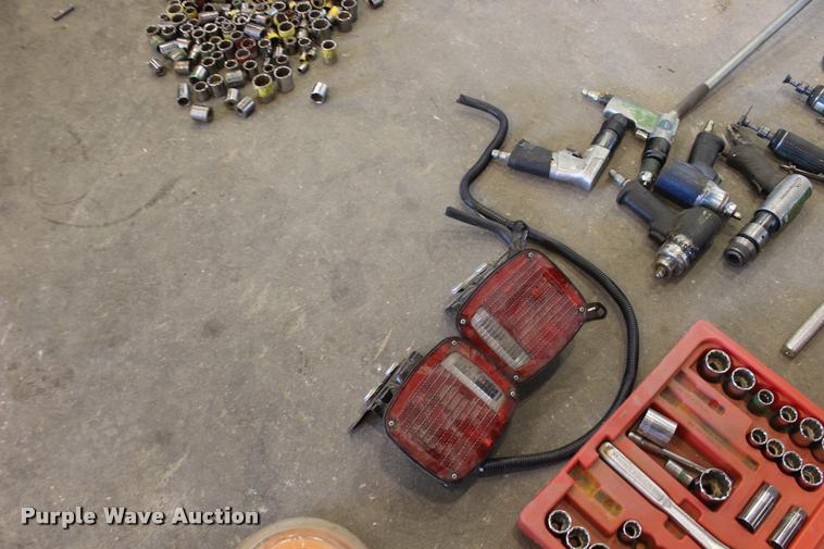 image for item DA4495 Shop equipment