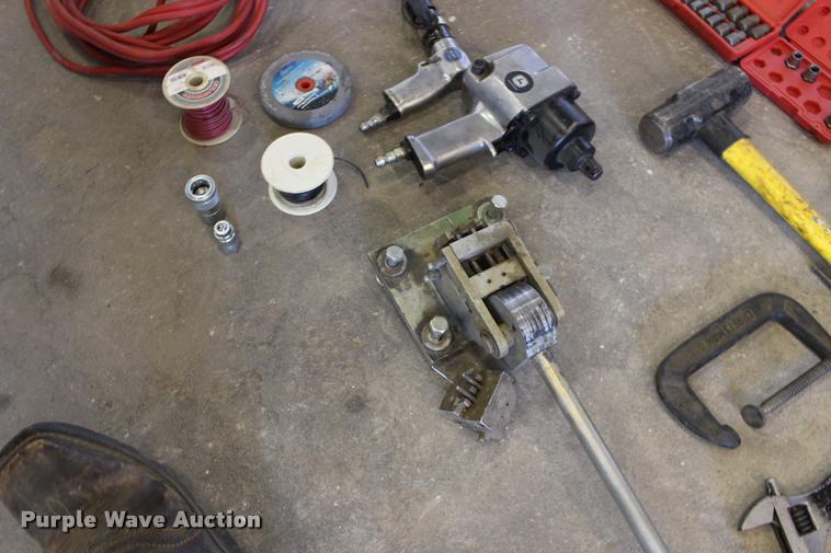 image for item DA4495 Shop equipment