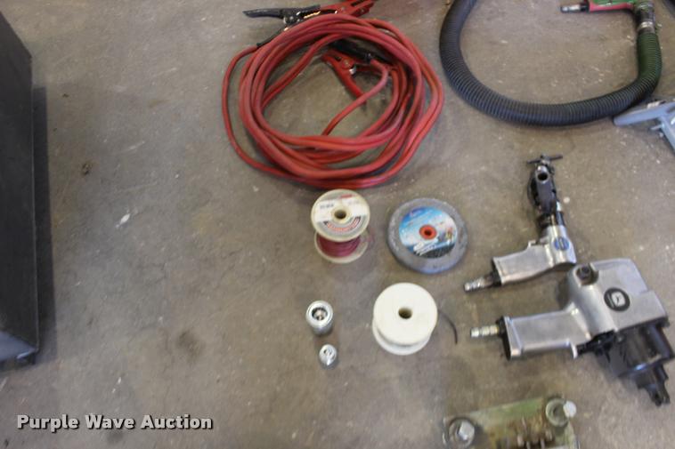 image for item DA4495 Shop equipment