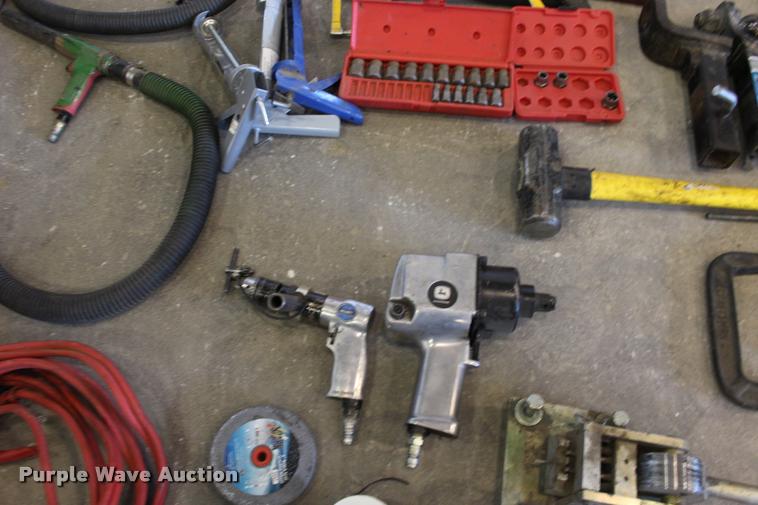 image for item DA4495 Shop equipment