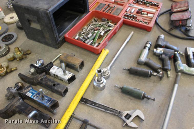 image for item DA4495 Shop equipment