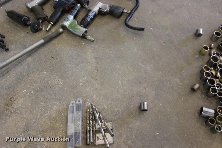 image for item DA4495 Shop equipment