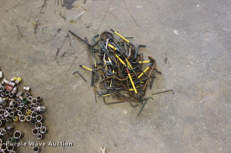 image for item DA4495 Shop equipment