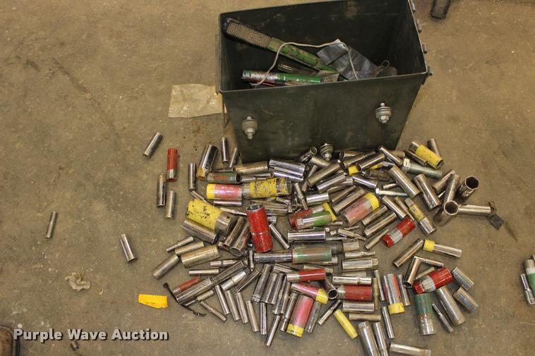 image for item DA4495 Shop equipment