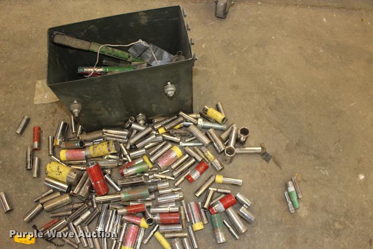 image for item DA4495 Shop equipment