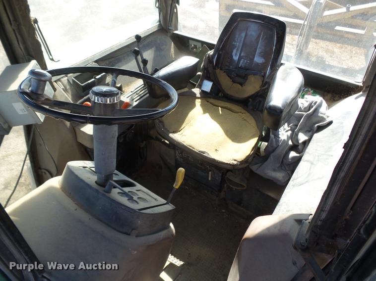 image for item DA4668 1984 John Deere 4850 MFWD tractor