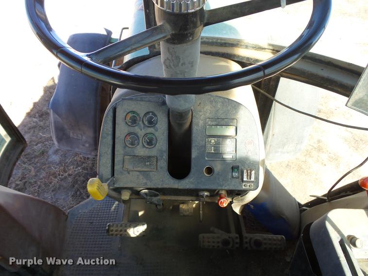 image for item DA4668 1984 John Deere 4850 MFWD tractor