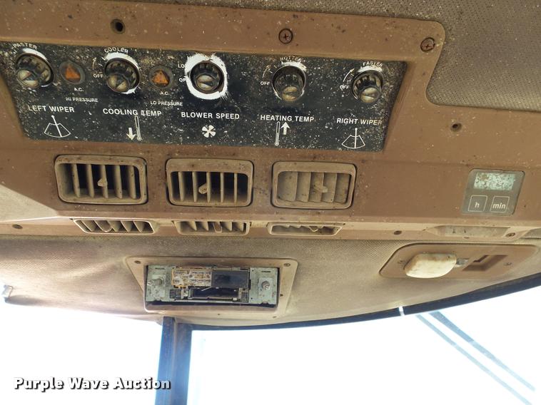 image for item DA4668 1984 John Deere 4850 MFWD tractor