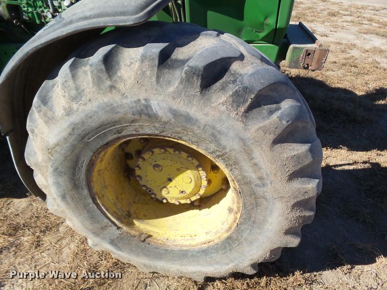 image for item DA4668 1984 John Deere 4850 MFWD tractor